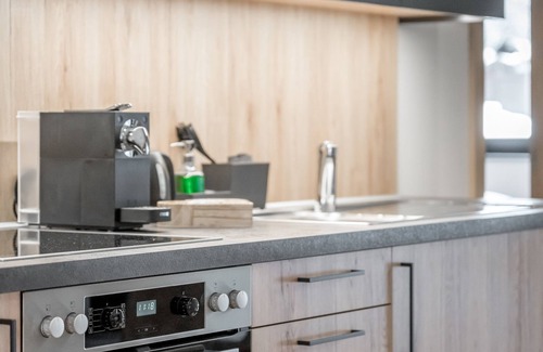 Oetz Apartment | Spacious Retreat for 6 in Habichen with Ocean View