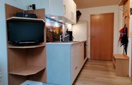 Schraden Apartment | Cozy Apartment for 2 Guests with Kitchen in Hopferau