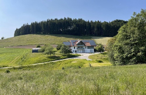 Neukirch Apartment | Cozy Apartment for 6 Guests with Kitchen in Neukirch