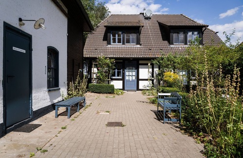 Warthe Apartment | Cozy Apartment for 4 with Oceanfront Views in Rankwitz