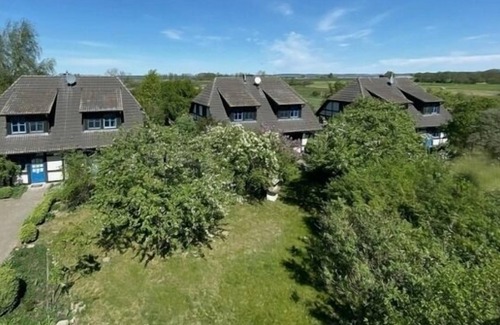 Warthe Apartment | Spacious Family Apartment for 6 with Ocean Views in Rankwitz
