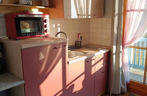 Schofweg Apartment | Cozy Apartment for 2 Guests in Scenic Schöfweg