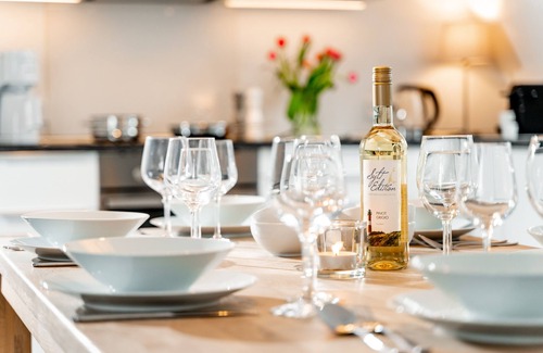 Kleinmorsum Apartment | Comfortable Apartment for 5 Guests in Sylt-Ost with Spa