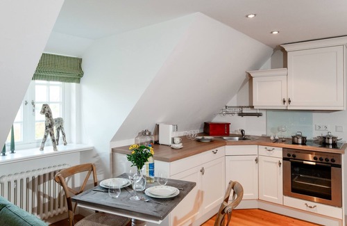 Kleinmorsum Apartment | Cozy 49m² Apartment for Two with Ocean View in Sylt-Ost