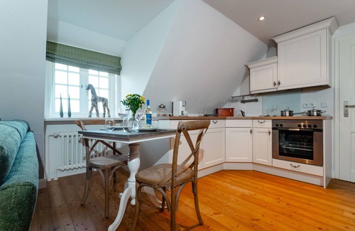 Kleinmorsum Apartment | Cozy 49m² Apartment for Two with Ocean View in Sylt-Ost