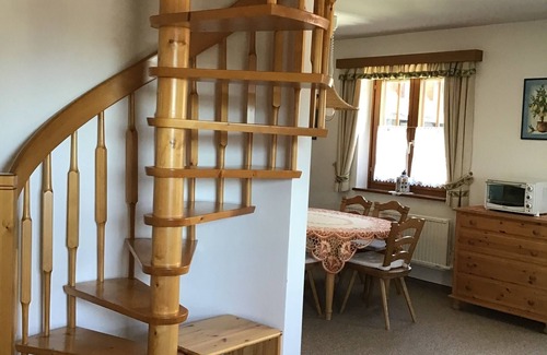 Reichenau Apartment | Cozy Apartment for 4 with Kitchen in Patergassen