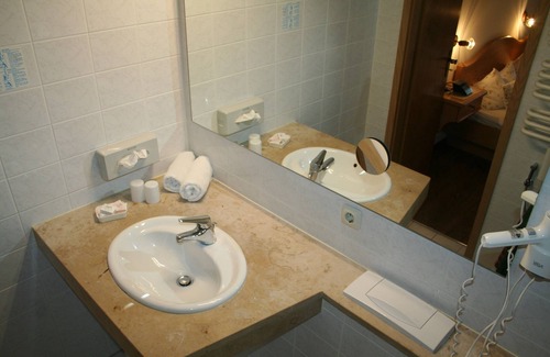 Bad Wiessee Apartment | Perfect Getaway: 5-Person Apartment with Ocean View