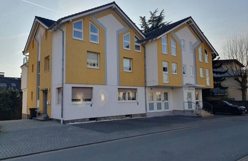 Zwingenberg Apartment | Cozy Retreat for Two in Zwingenberg with Kitchen Amenities