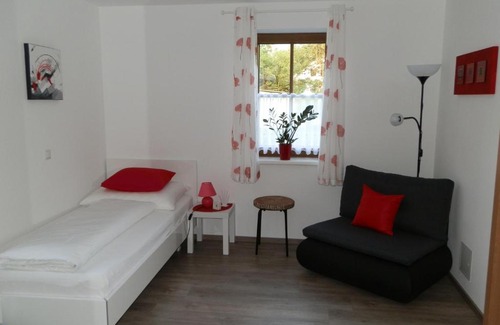 Hallstatt Apartment | Child-Friendly Ferienwohnung Aschauer with Perfect 10 Rating