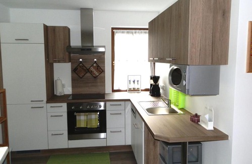 Hallstatt Apartment | Child-Friendly Ferienwohnung Aschauer with Perfect 10 Rating