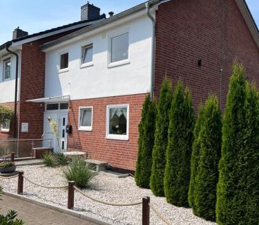 Norderstedt Apartment | Exceptional Ferienwohnung Aspelohe - Child-Friendly Retreat