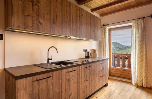 Avelengo Apartment | Top-Rated Ferienwohnung Aster Nusserhof for Families & Pets