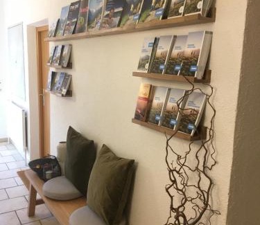 Neustift Im Stubaital Apartment | Cozy Ferienwohnungen Kindl: Family-Friendly with Breakfast