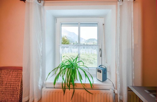 Niederndorferberg Apartment | Cozy 1 Bedroom Retreat in Niederndorferberg with Spa