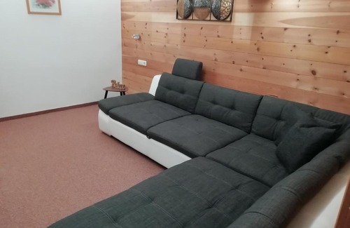 Reith im Alpbachtal Apartment | Family-Friendly Ferienwohnung Angererhof with Perfect Reviews