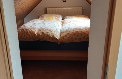 Brossnitz Apartment | Family-Friendly Farmstay: Ferienwohnung auf den Bauernhof