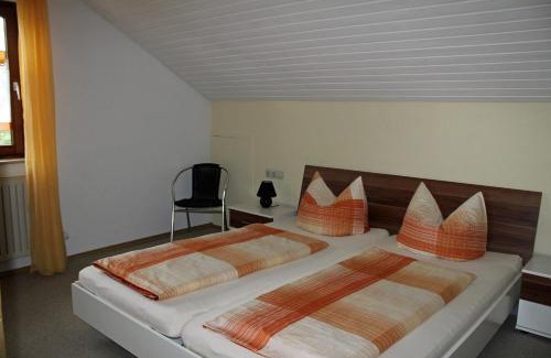 Weissensberg Apartment | Family-Friendly Ferienwohnung Ausblick with High Guest Ratings