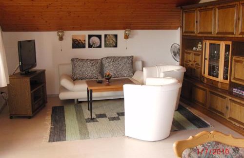 Weissensberg Apartment | Family-Friendly Ferienwohnung Ausblick with High Guest Ratings