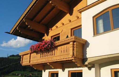Hainzenberg Apartment | Unforgettable Retreat at Ferienwohnung Ausblick Zillertal
