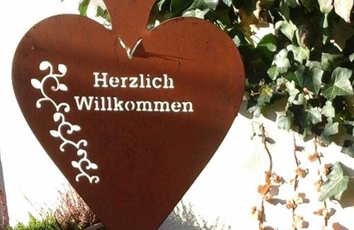 Albstadt Apartment | Cozy Escape at Ferienwohnung Auszeit am Allenberg