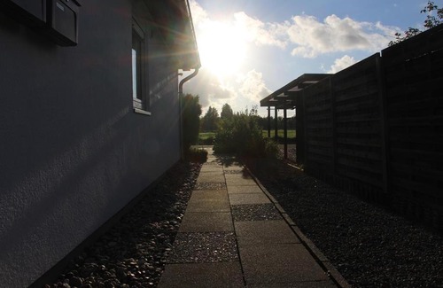Garding Apartment | Family-Friendly Ferienwohnung Bähre with Wheelchair Access