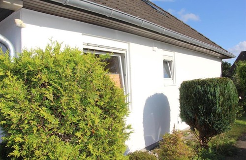 Garding Apartment | Family-Friendly Ferienwohnung Bähre with Wheelchair Access