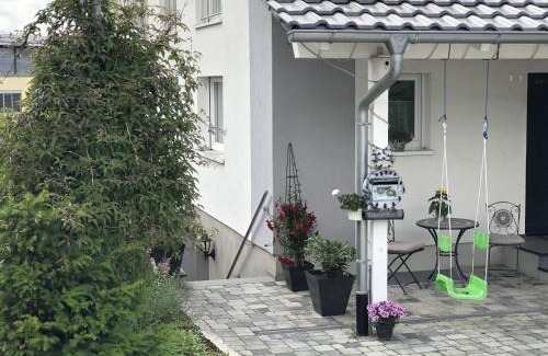 Muellheim Apartment | Family-Friendly Stay at Ferienwohnung Bäumchenblick - 9.1/10