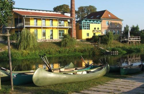 Bad Sulze Apartment | Cozy Ferienwohnung B at Gästehaus Mühlenstein: Pet-Friendly Retreat