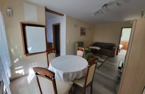 Klein Vielen Apartment | Ocean View Retreat at Ferienwohnung Bauerngarten - 10/10 Rated