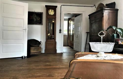 Muensingen Apartment | Family-Friendly Retreat at Ferienwohnung Bei Der Kirch