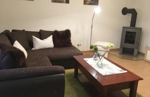 Landwehrhagen Apartment | Pet-Friendly Ferienwohnung Bellevue: Family Comfort Awaits