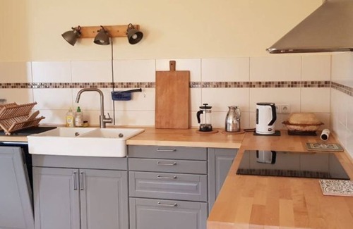 Garzau-Garzin Apartment | Family-Friendly Ferienwohnung Bergschäferei with Kitchen