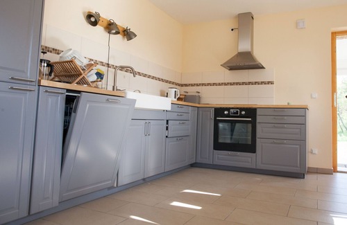Garzau-Garzin Apartment | Family-Friendly Ferienwohnung Bergschäferei with Kitchen