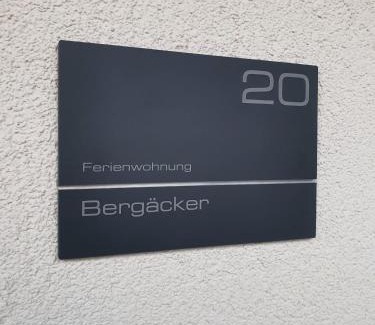 Neualbenreuth Apartment | Top Rated Ferienwohnung Bergäcker with Family-Friendly Amenities