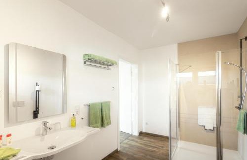 Neualbenreuth Apartment | Top Rated Ferienwohnung Bergäcker with Family-Friendly Amenities
