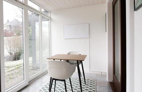 Todtnauberg Apartment | Cozy Ferienwohnung Bergoase - Family-Friendly Retreat