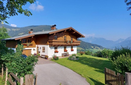 Maria Alm am Steinernen Meer Apartment | Discover Ferienwohnung Bergsait: Ideal for Family Getaways
