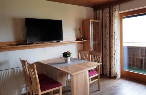 Iselsberg-Stronach Apartment | Discover Ferienwohnung Bernsteiner: Family-Friendly Retreat