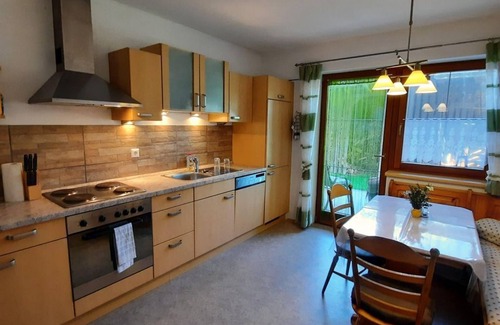 Vomperbach Apartment | Inviting Ferienwohnung Bettelwurfblick - Family-Friendly Retreat