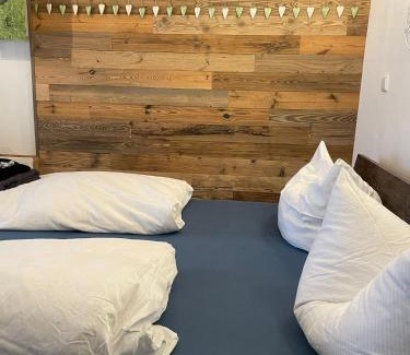 Stuttgart Apartment | Pet-Friendly Retreat at Beutelsbacherstr. 12 C - 8.1/10