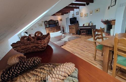 West Apartment | Pet-Friendly Komfort Ferienwohnung Biene with Hot Tub