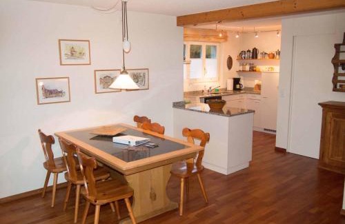Adelboden Apartment | Charming Ferienwohnung Bim Stei: Family & Pet Friendly Escape