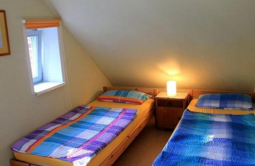 Velgast Apartment | Family-Friendly Ferienwohnung Birnengarten in Starkow