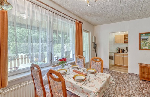 Blankensee Apartment | Ideal 2 Bedroom Getaway in Blankensee with Spa & Kitchen