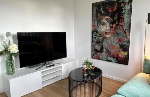 Friedrichshafen Apartment | Oceanfront Ferienwohnung Bodenseeglück - Guest Rated 9.8/10