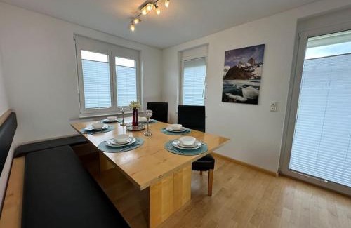 Hagnau Apartment | Relaxing Ferienwohnung Bodenseeblick with On-Site Restaurant