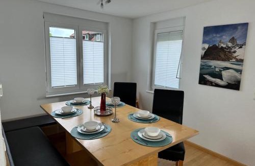 Hagnau Apartment | Relaxing Ferienwohnung Bodenseeblick with On-Site Restaurant