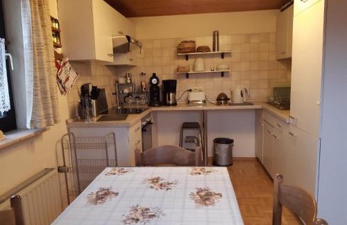 Hunerbach Apartment | Child-Friendly Retreat at Ferienwohnung Breuer - Rated 9/10