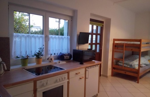Neundorf Hotel | Top-Rated Ferienwohnung Brunow: Family-Friendly Retreat
