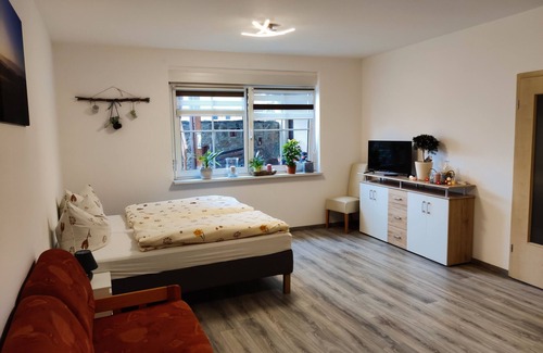 Neundorf Hotel | Top-Rated Ferienwohnung Brunow: Family-Friendly Retreat